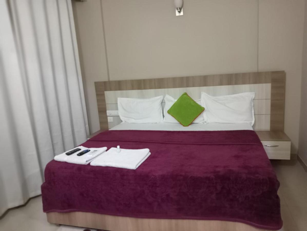Omaxe Krishna Aavas Apartamento Vrindāvan Exterior foto
